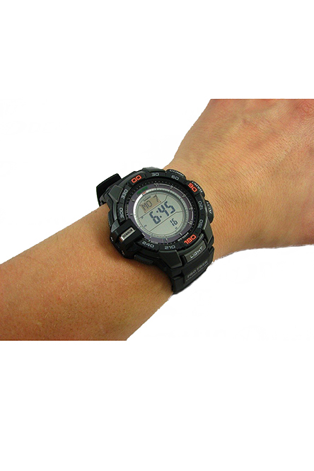 PRG-270-1ER-casio-digitalni-protrek-rucni-sat-ruka
